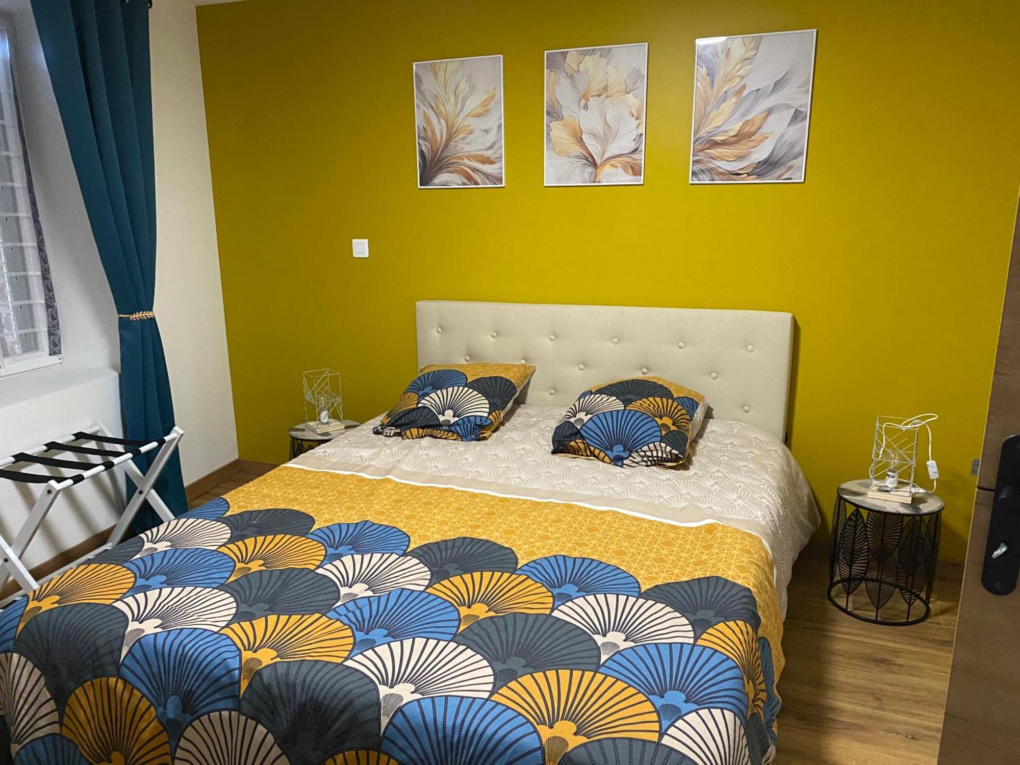 Chez Marie Et Angel Bed & Breakfast Autun Bagian luar foto