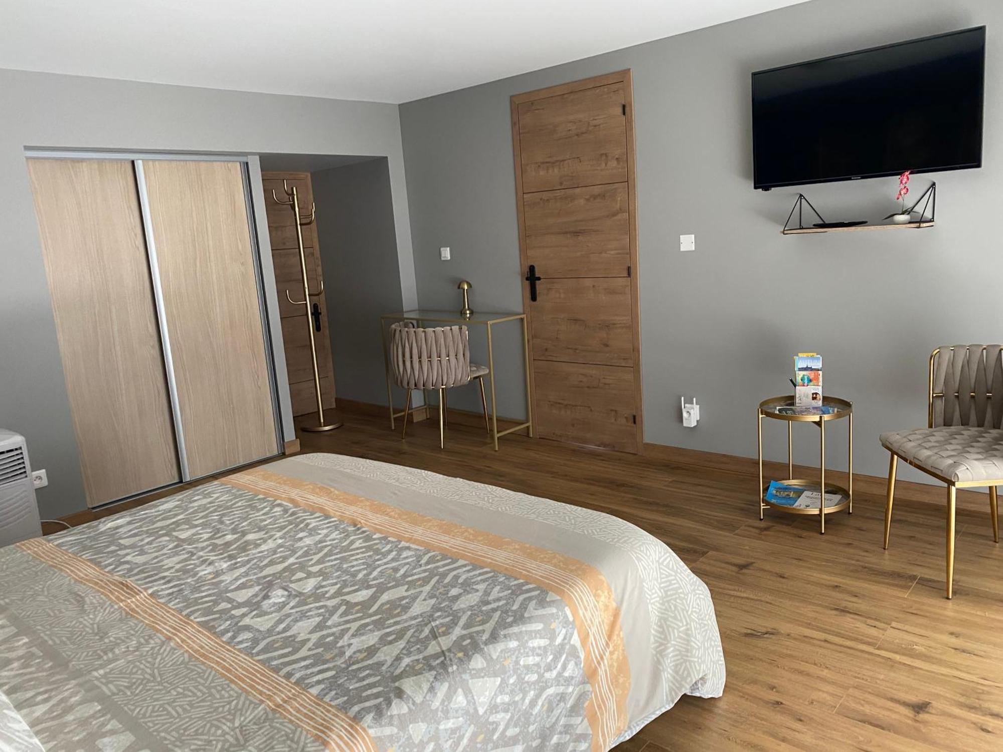 Chez Marie Et Angel Bed & Breakfast Autun Bagian luar foto